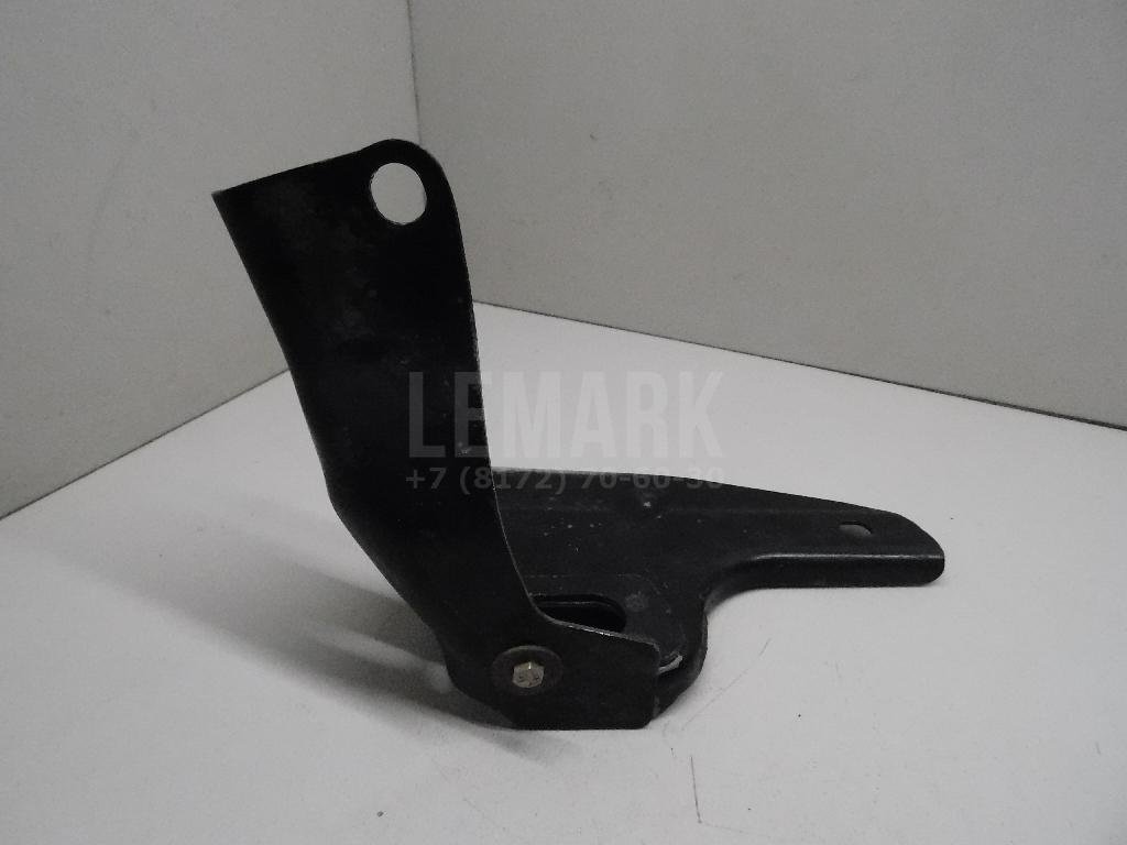 Крюк буксировочный