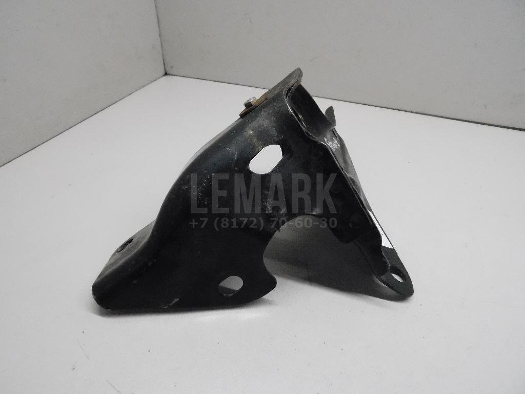 Крюк буксировочный