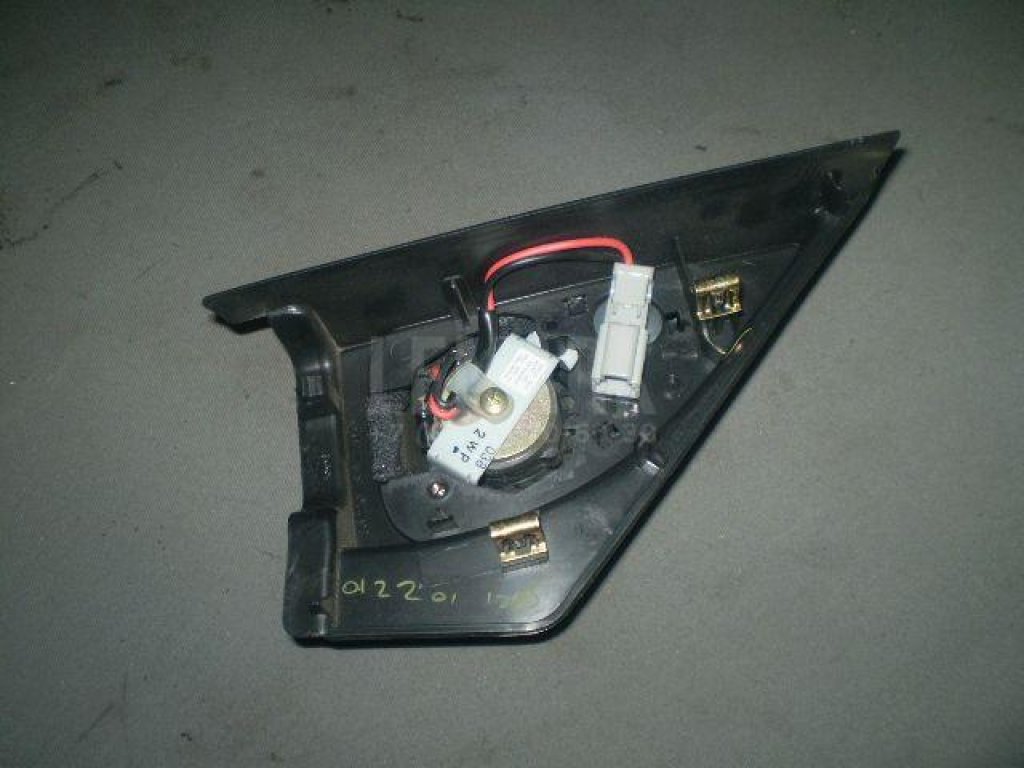 Крышка зеркала внутренняя правая