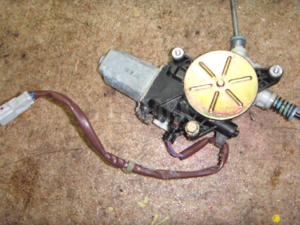 Стеклоподъемник электр. передний правый