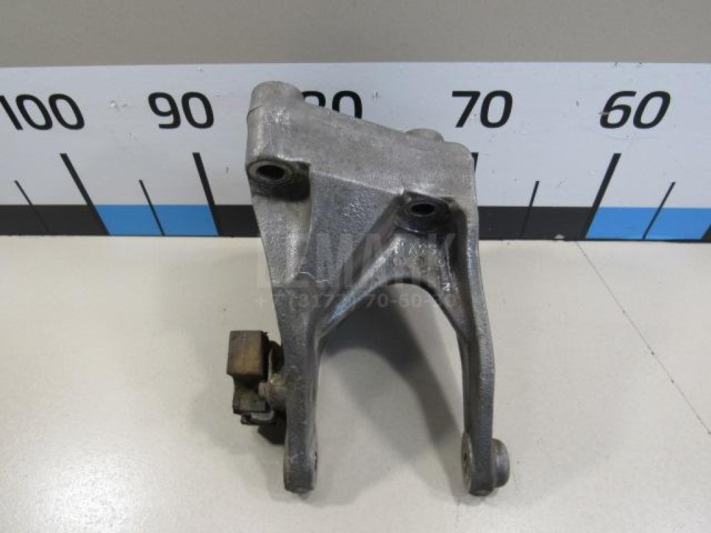 Кронштейн опоры двигателя для  Audi A3 [8P1] 2003-2013