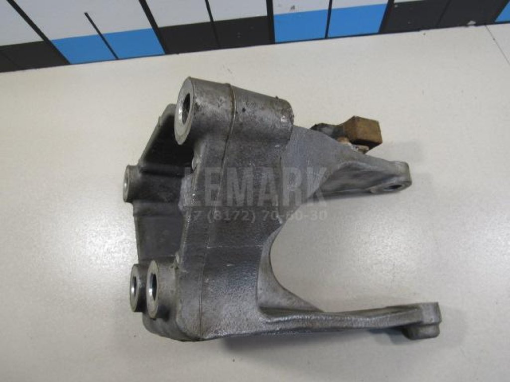 Кронштейн опоры двигателя для  Audi A3 [8P1] 2003-2013