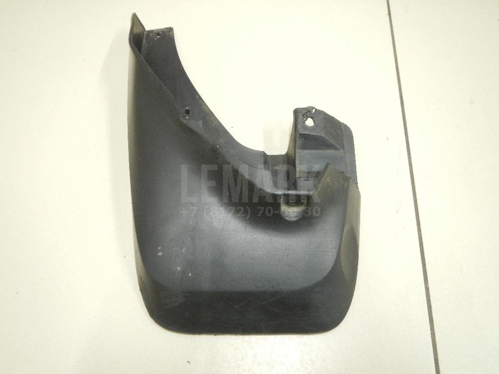 Брызговик передний левый