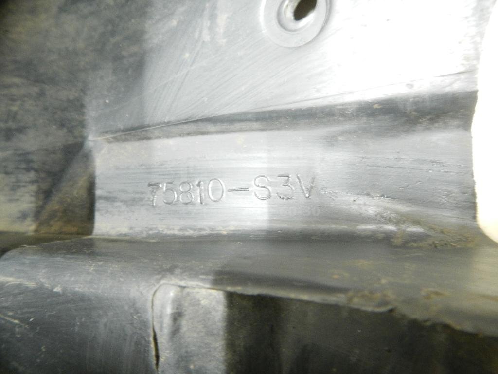 Брызговик передний левый