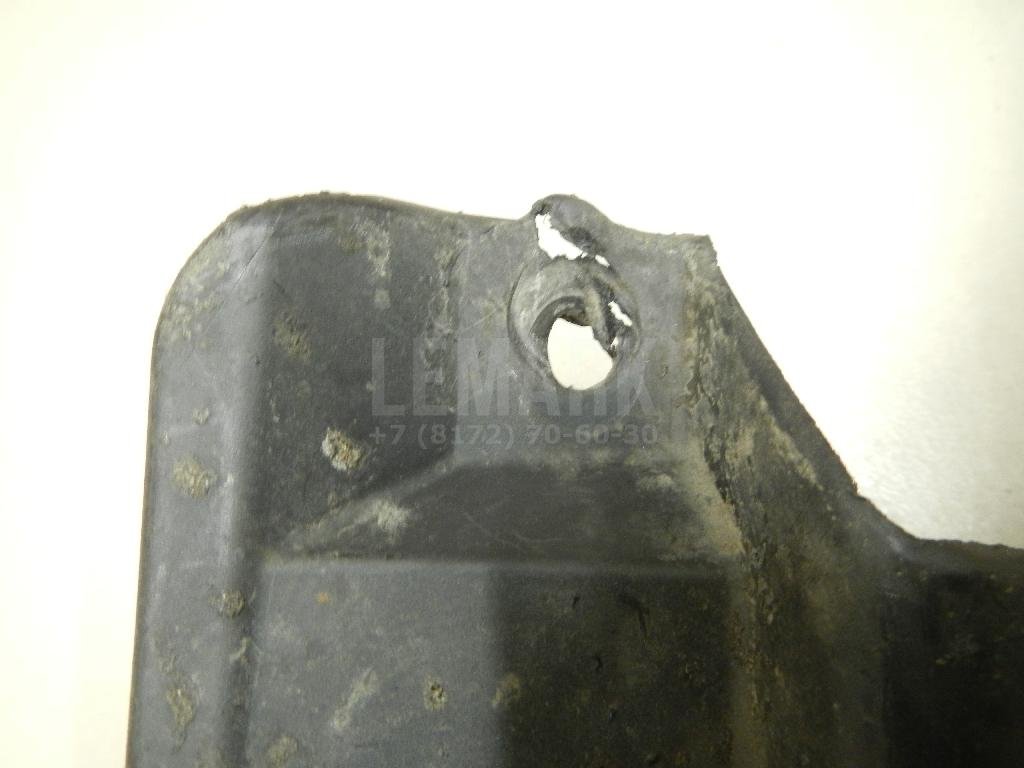 Брызговик передний левый