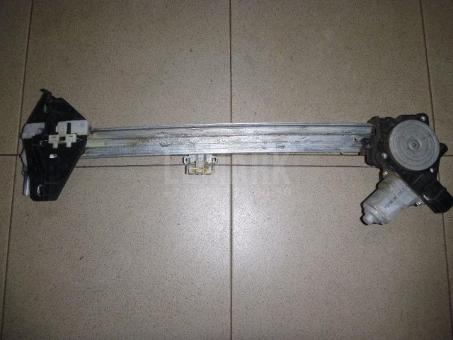 Стеклоподъемник электр. задний правый