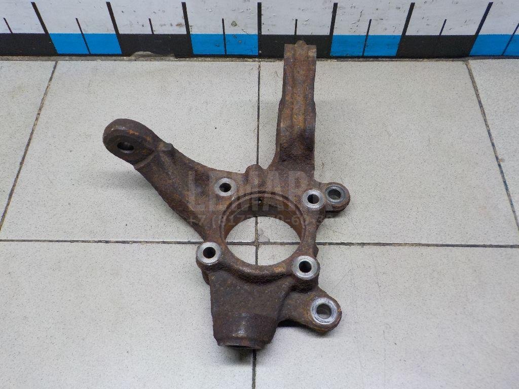 Кулак поворотный передний левый