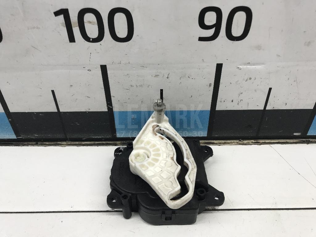 Моторчик заслонки отопителя