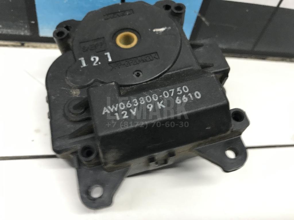 Моторчик заслонки отопителя