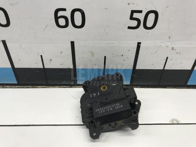 Моторчик заслонки отопителя