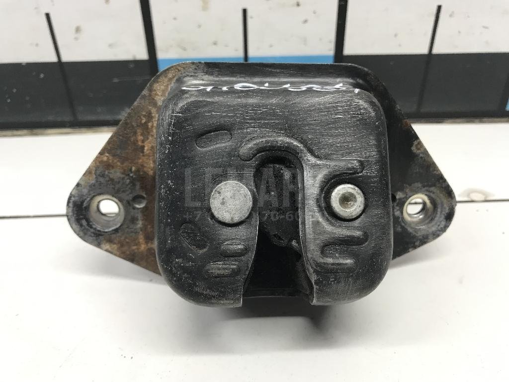 Замок багажника