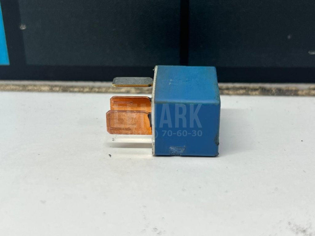 Реле топливного насоса