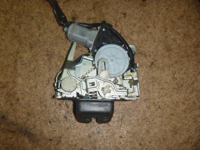 Замок багажника