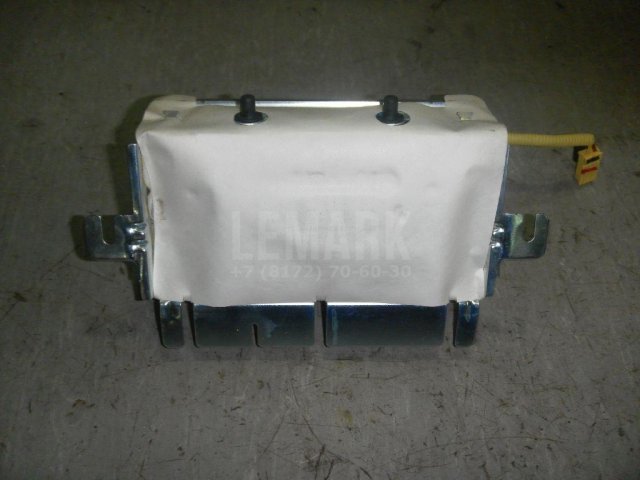 Подушка безопасности пассажирская (в торпедо)