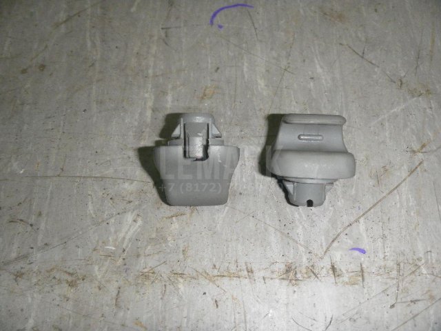 Крючок солнцезащитного козырька