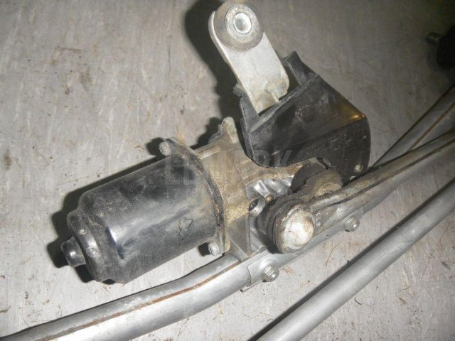 Моторчик стеклоочистителя передний