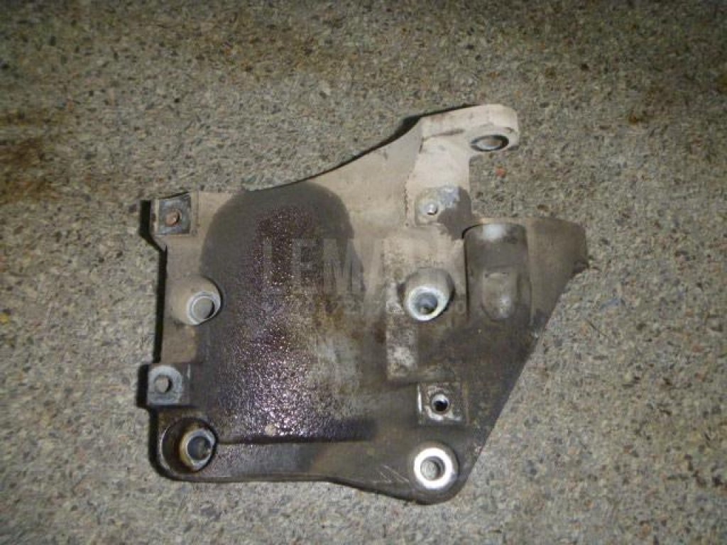 Кронштейн кондиционера для  Audi A3 [8PA] Sportback 2004-2013