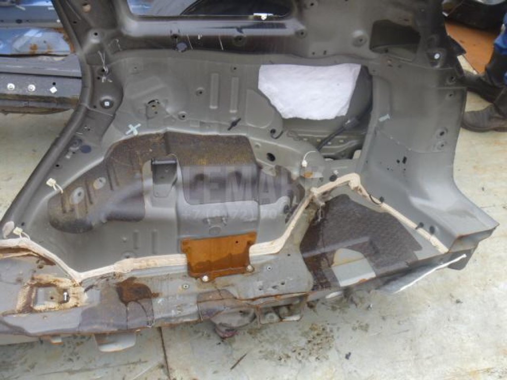 Крыло заднее правое