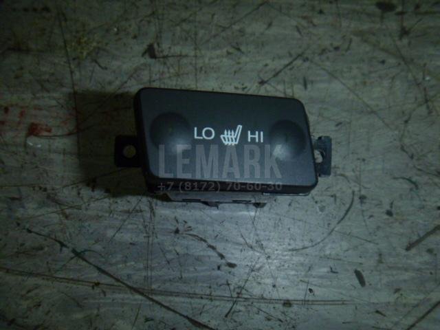 Кнопка обогрева сидений