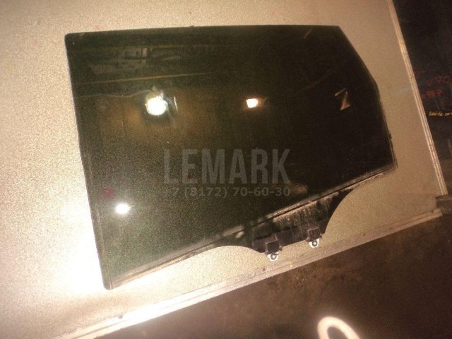 Стекло двери задней левой