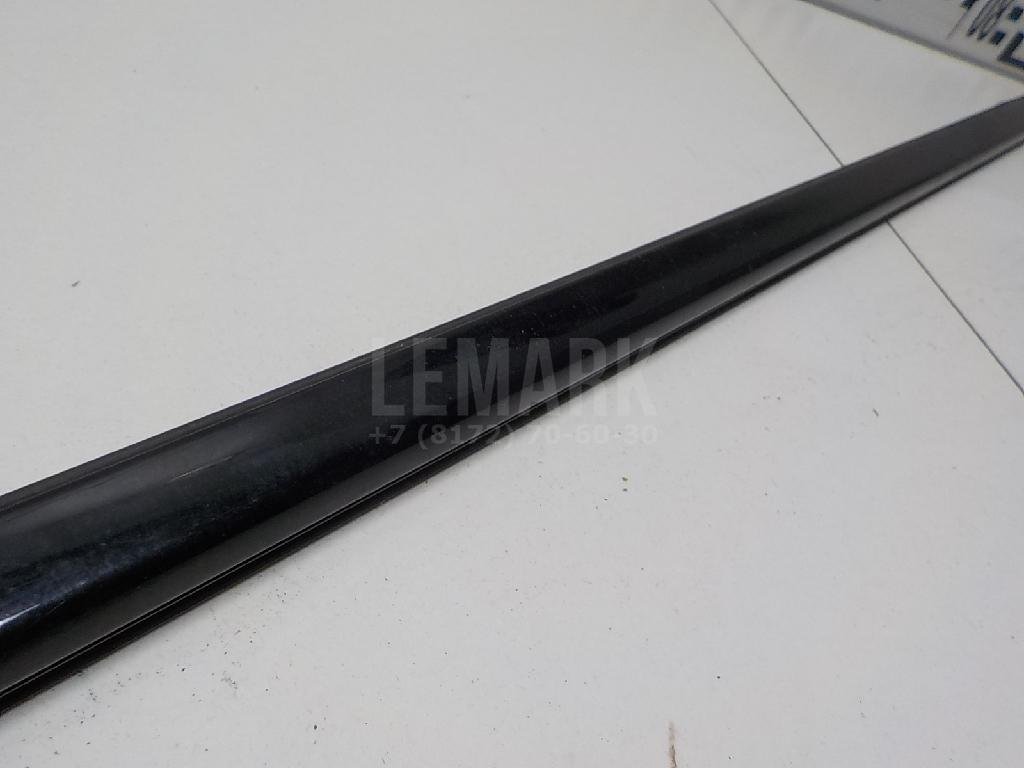 Накладка стекла переднего правого