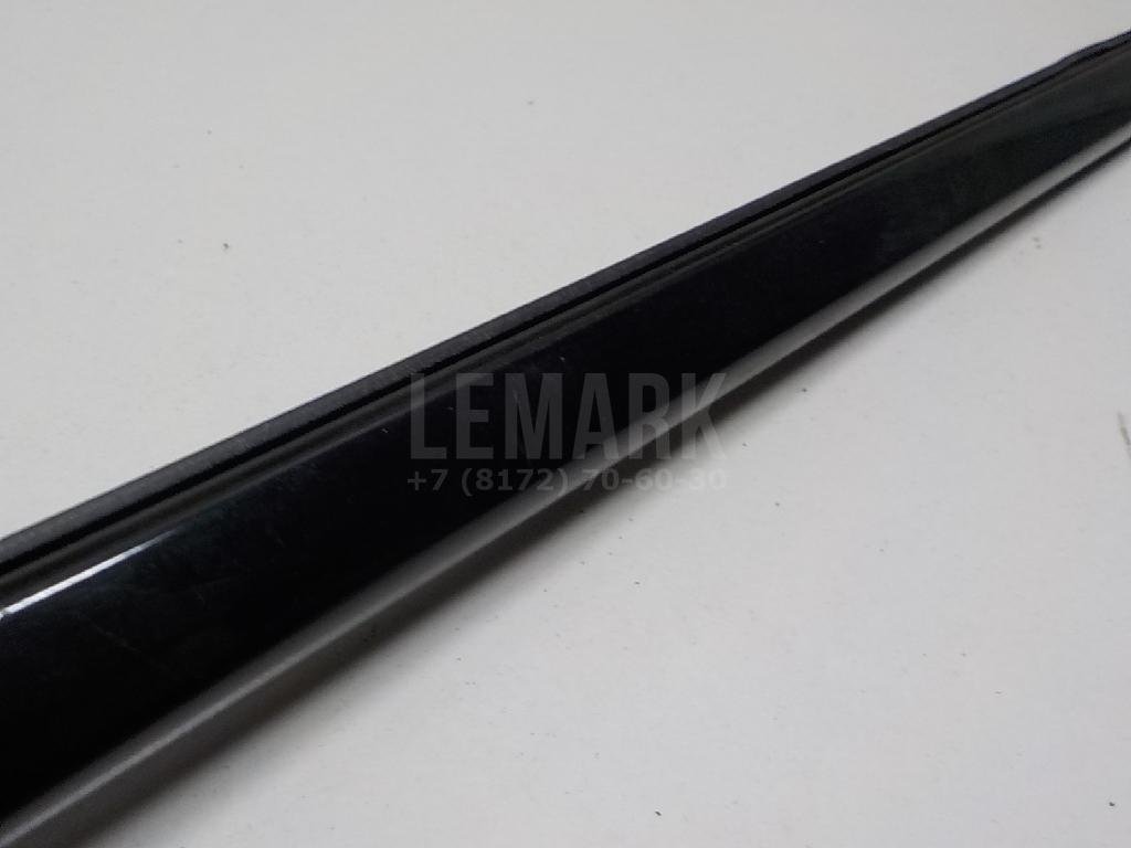 Накладка стекла переднего правого