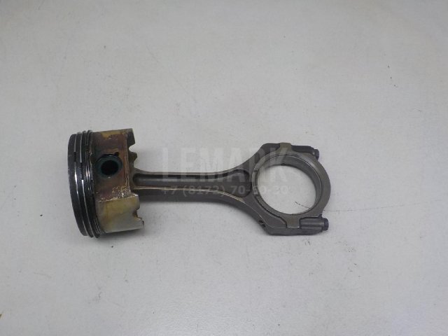 Поршень с шатуном