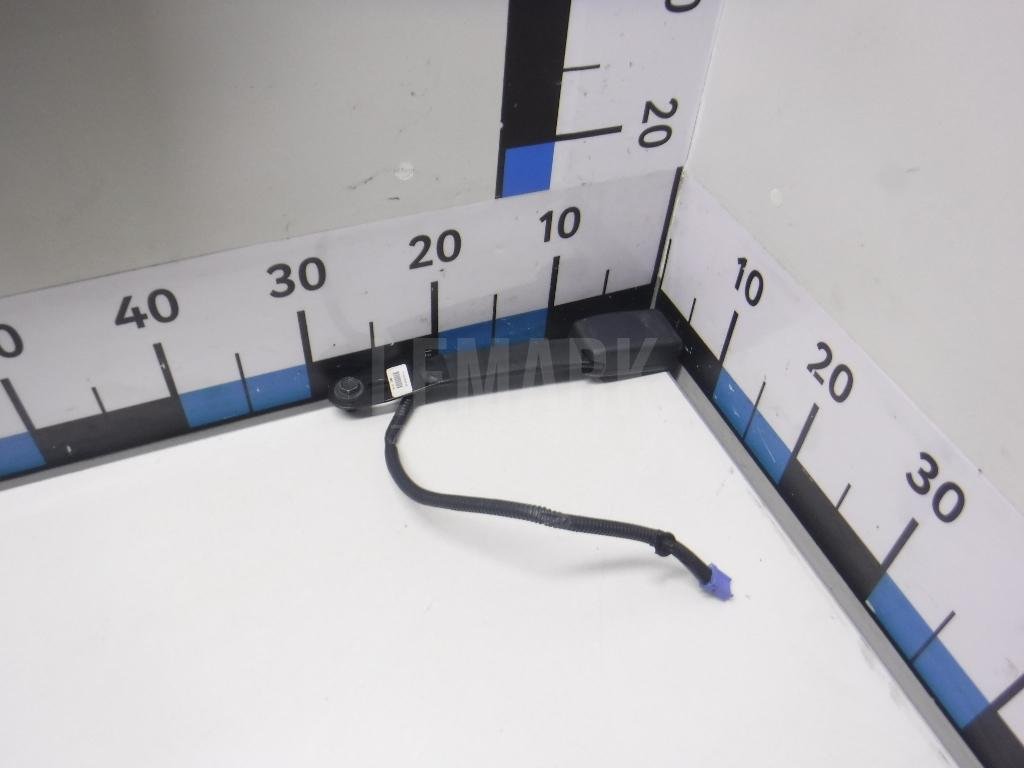 Ответная часть ремня безопасности