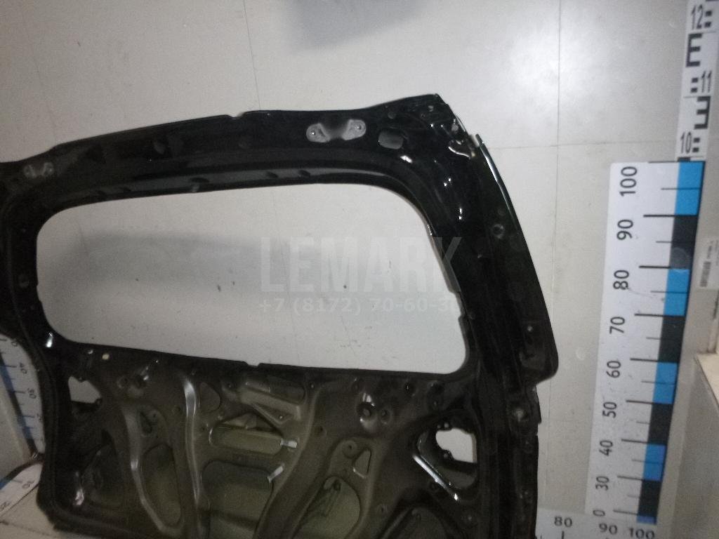 Дверь багажника