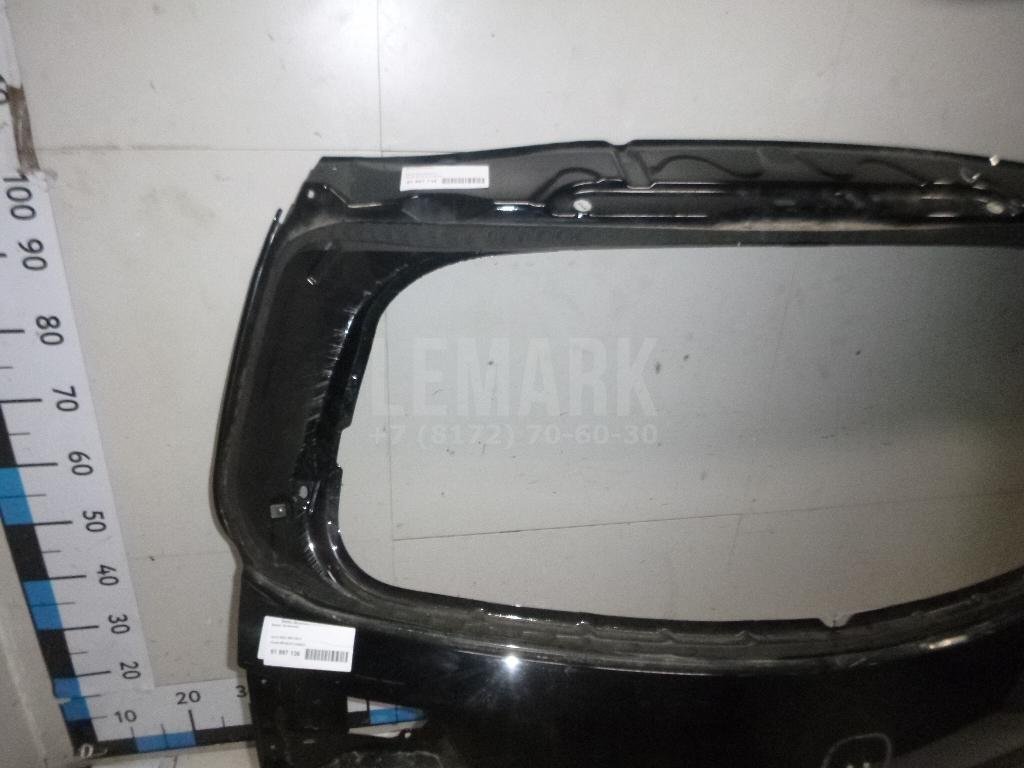 Дверь багажника