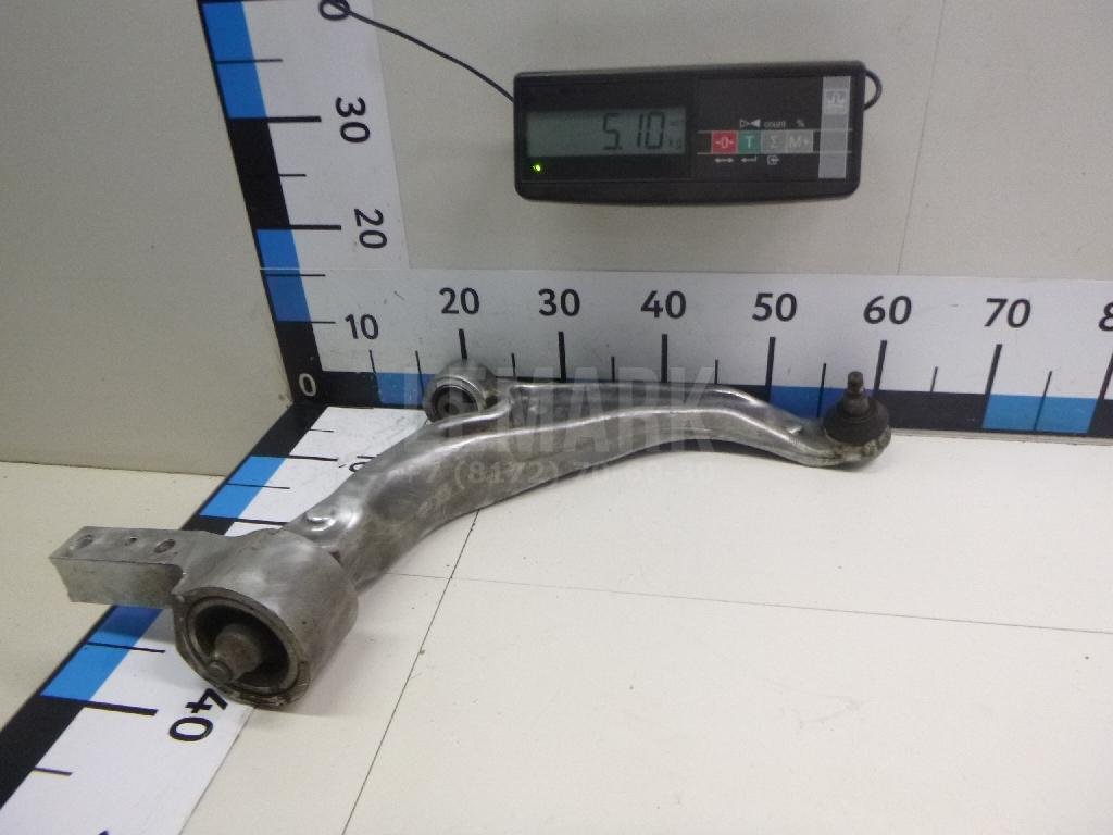 Рычаг передний правый