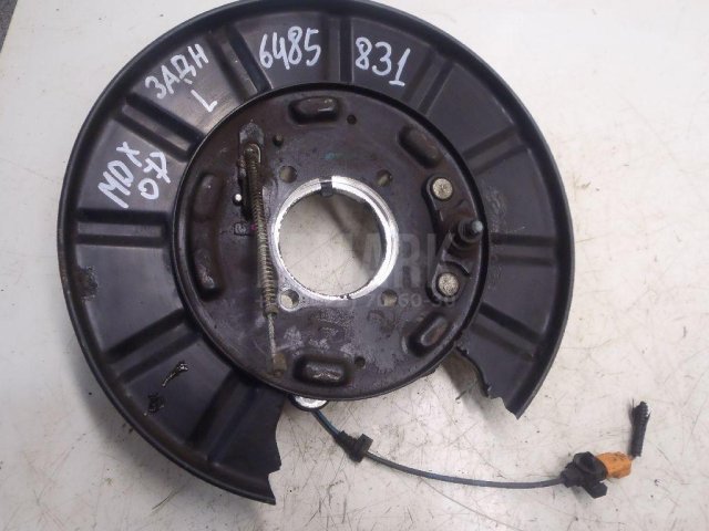 Кулак поворотный задний левый