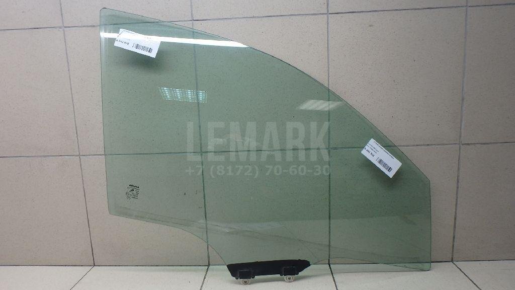 Стекло двери передней правой