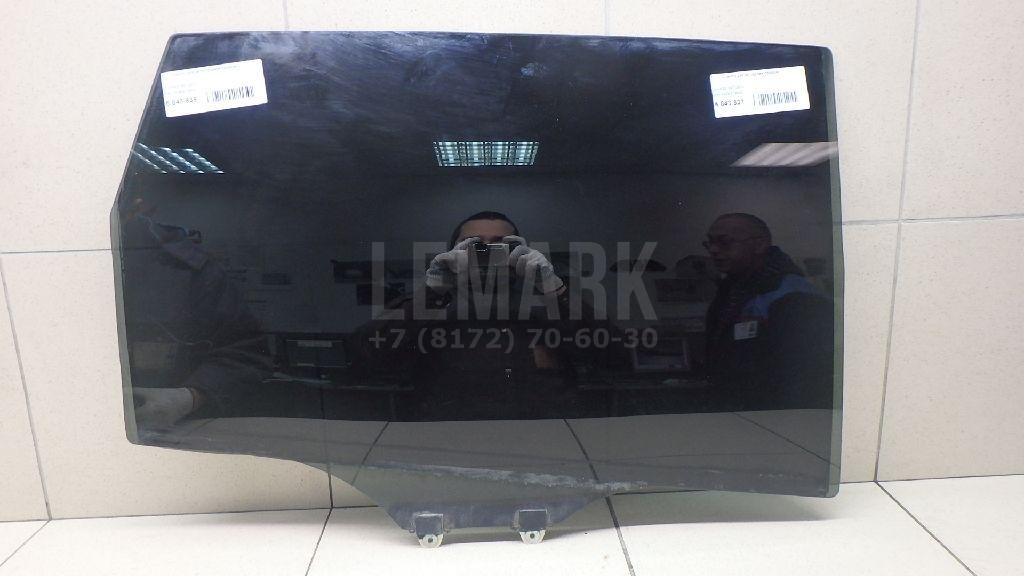 Стекло двери задней правой