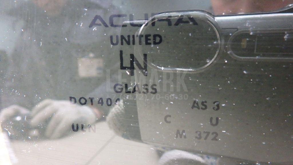 Стекло двери задней правой