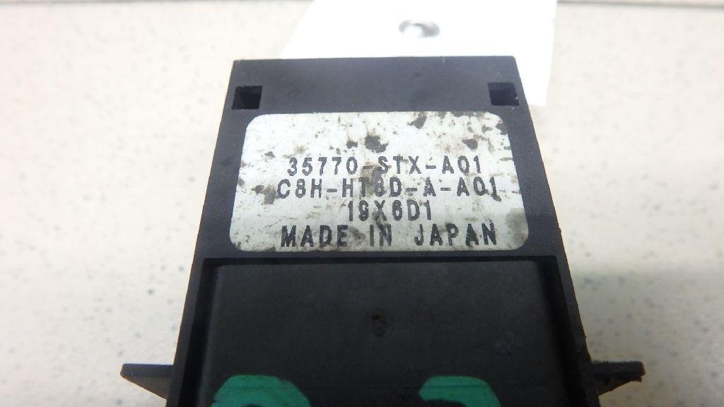 Кнопка стеклоподъемника