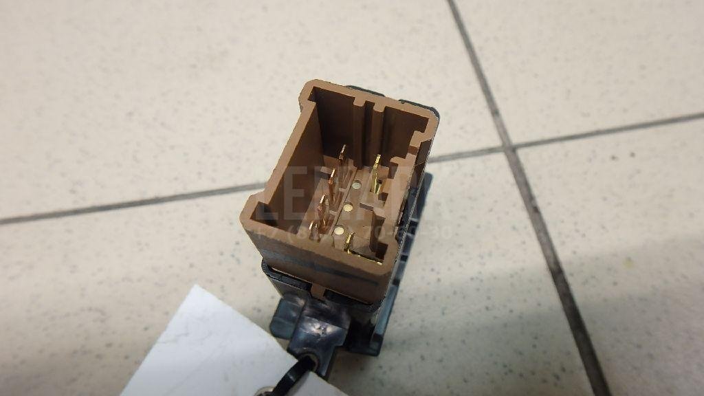 Кнопка обогрева сидений