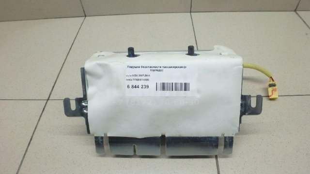 Подушка безопасности пассажирская (в торпедо)