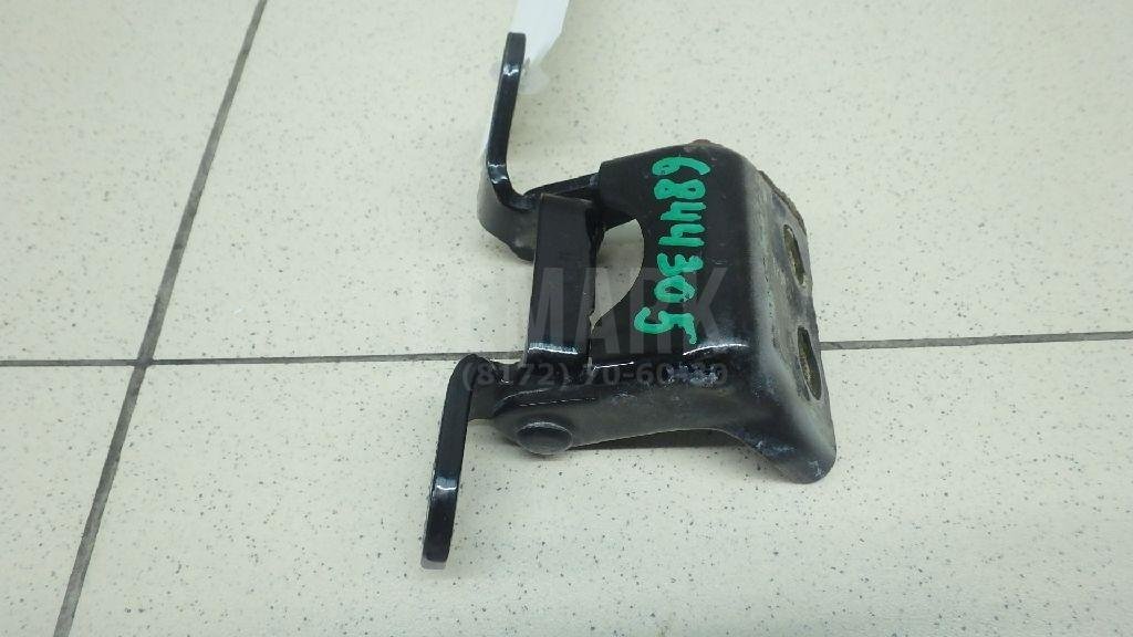 Петля двери задней левой верхняя