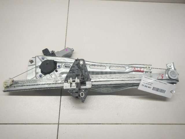 Стеклоподъемник электр. передний правый