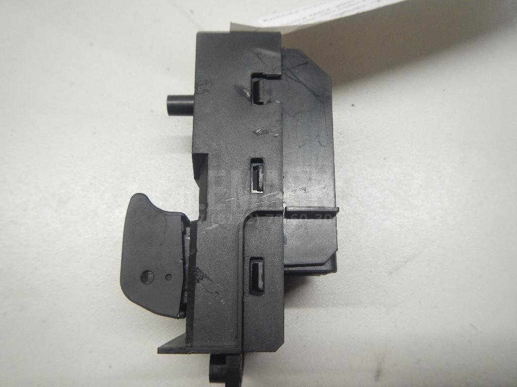 Кнопка стеклоподъемника