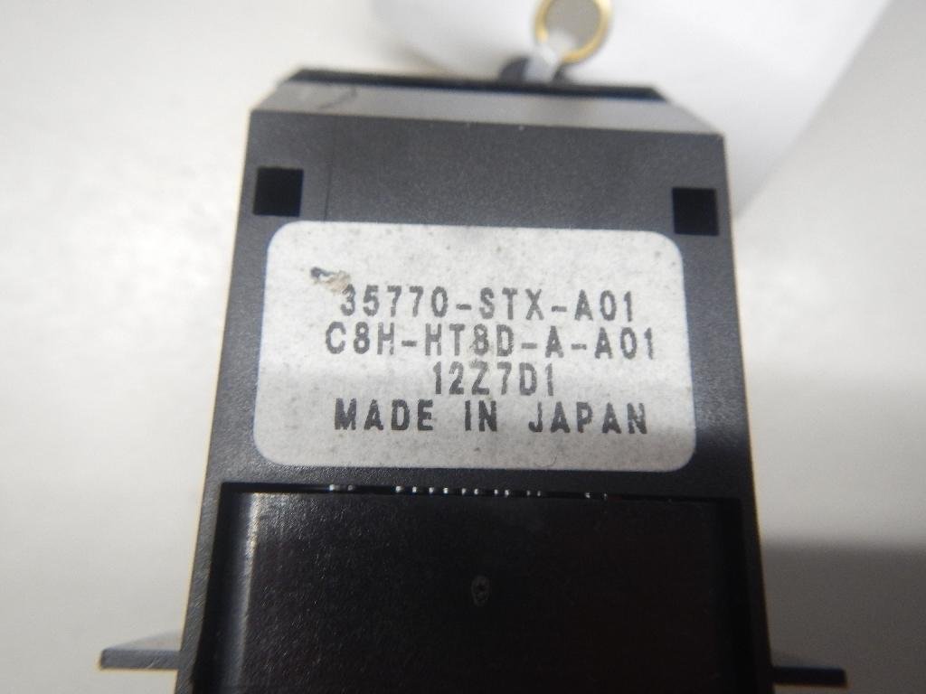 Кнопка стеклоподъемника