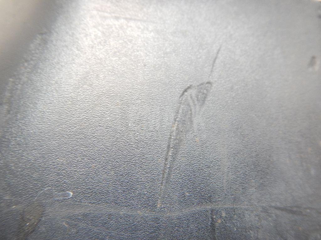 Брызговик передний левый