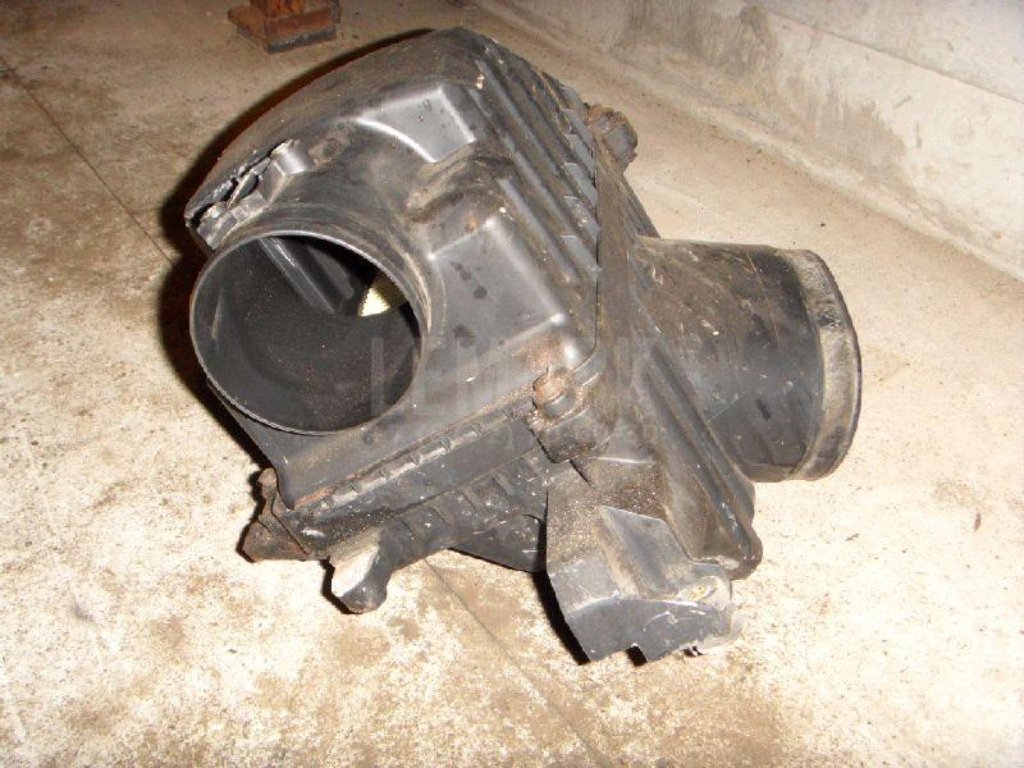 Корпус воздушного фильтра для  Audi 100/200 [44] 1983-1991