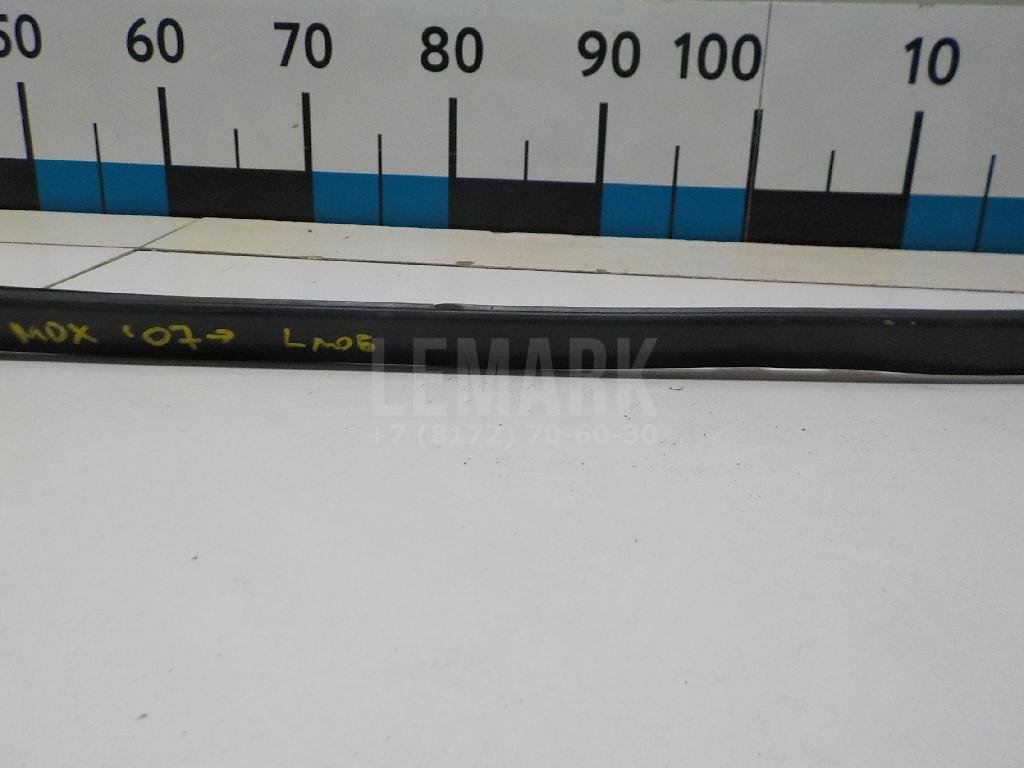 Молдинг лобового стекла