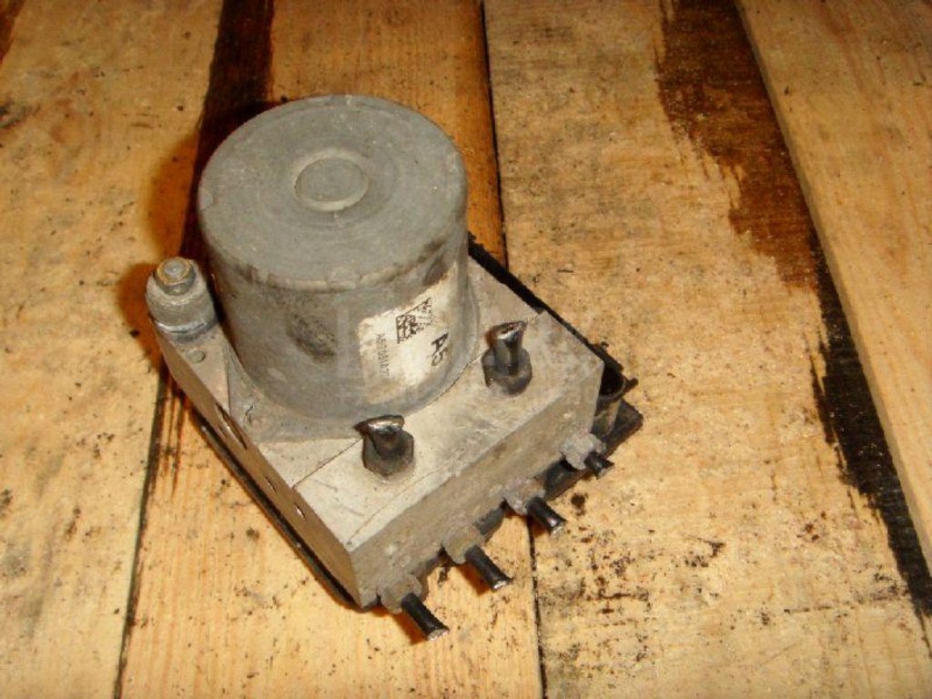 Блок ABS (насос)