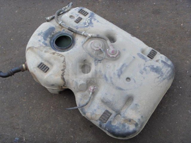 Бак топливный