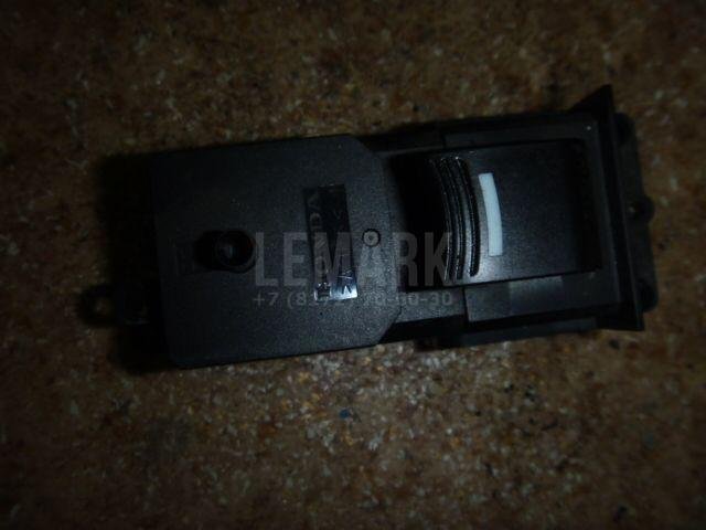 Кнопка стеклоподъемника