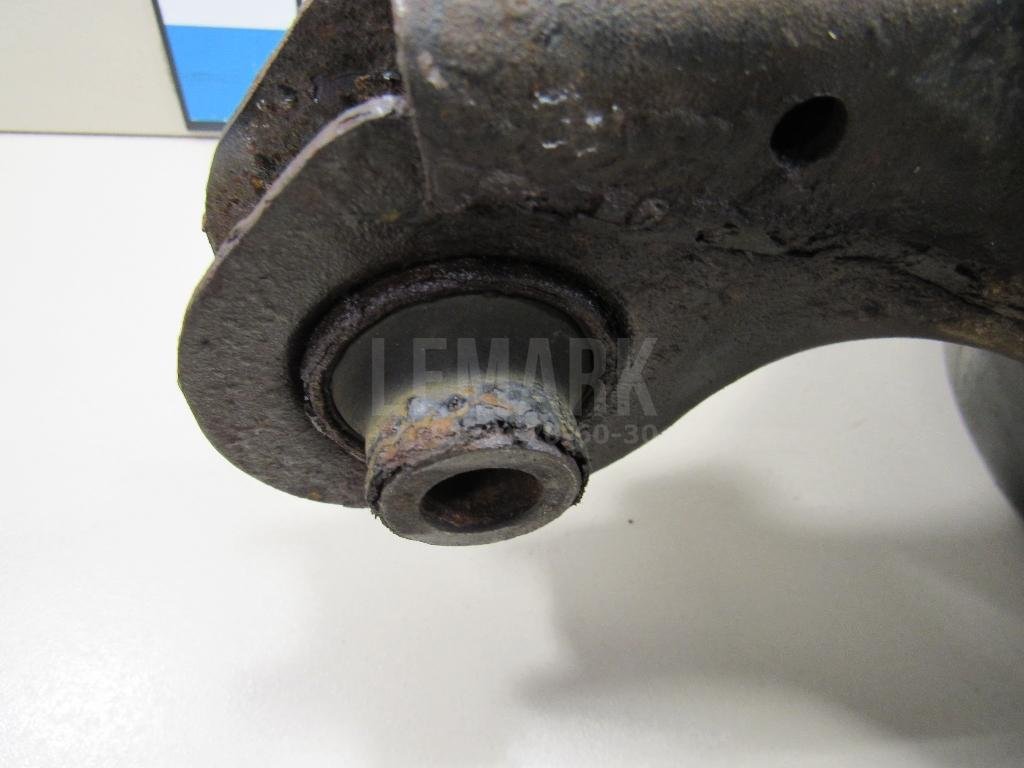 Рычаг задний поперечный правый