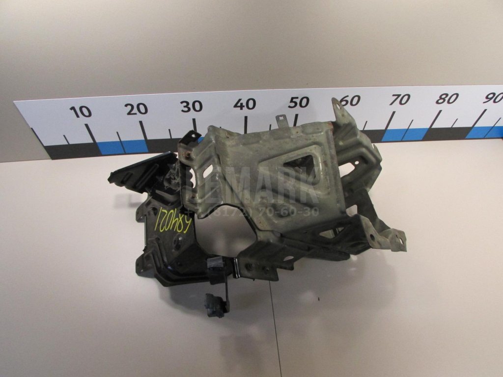 Крепление АКБ (корпус/подставка)